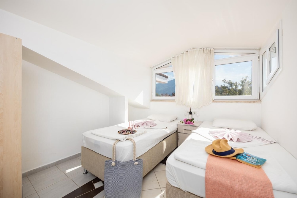 Apartment, 1 Bedroom, Balcony photo 1
