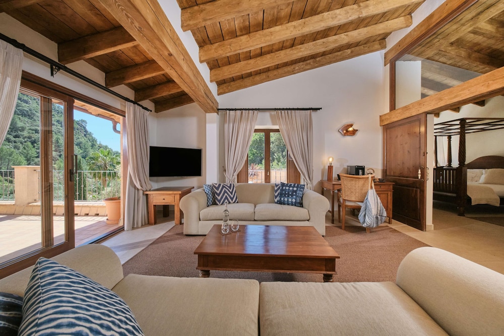 Royal Suite with Private Pool photo 2