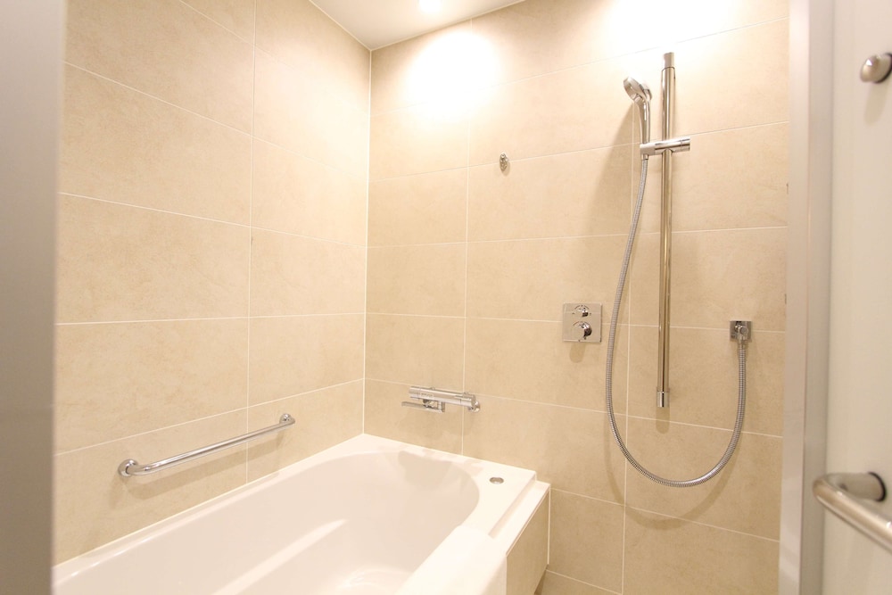Superior Twin Room, Non Smoking, Bathtub - Photo 17