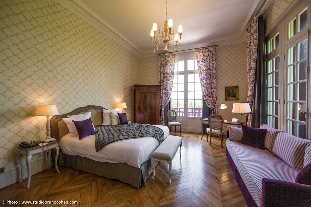 Suite, 1 Double Bed with Sofa bed photo 1