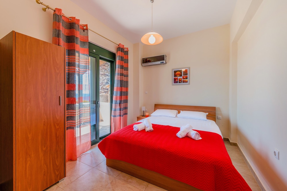 Villa (Seven Bedrooms)