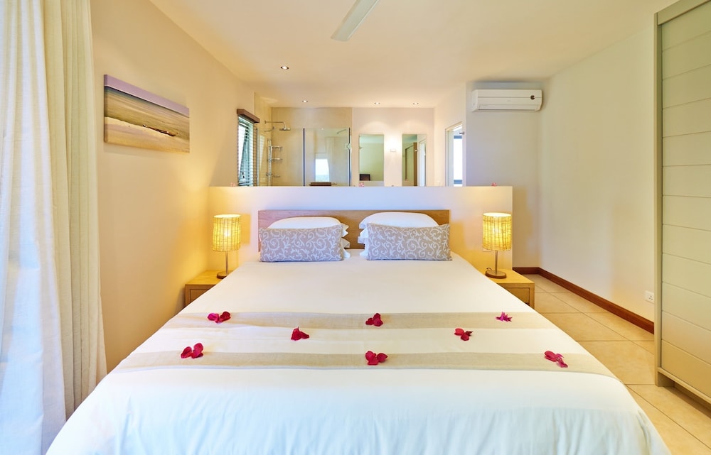 4 bedroom Suite photo 2