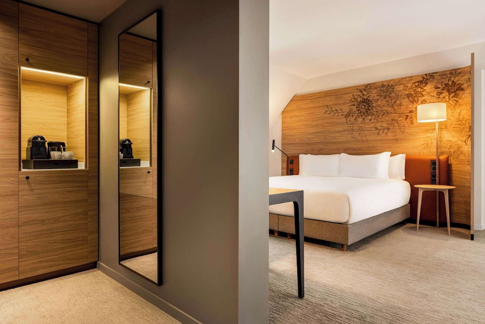 Superior Room, 1 Queen Bed - Photo 6