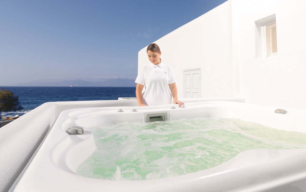 Deluxe Double Room, Jetted Tub, Sea View - Photo 4