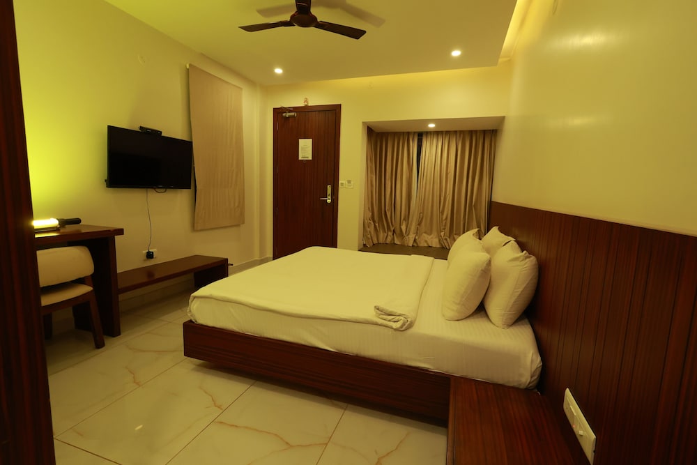 Executive Room - Photo 1