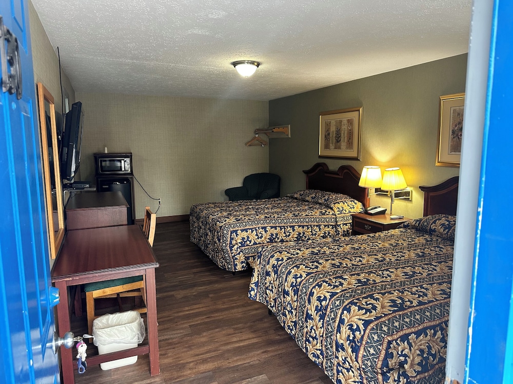 Standard Room, 2 Queen Beds photo 1