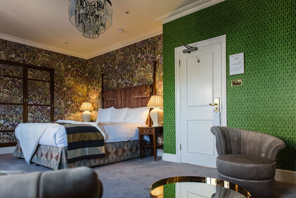 Indulgent Room photo 3