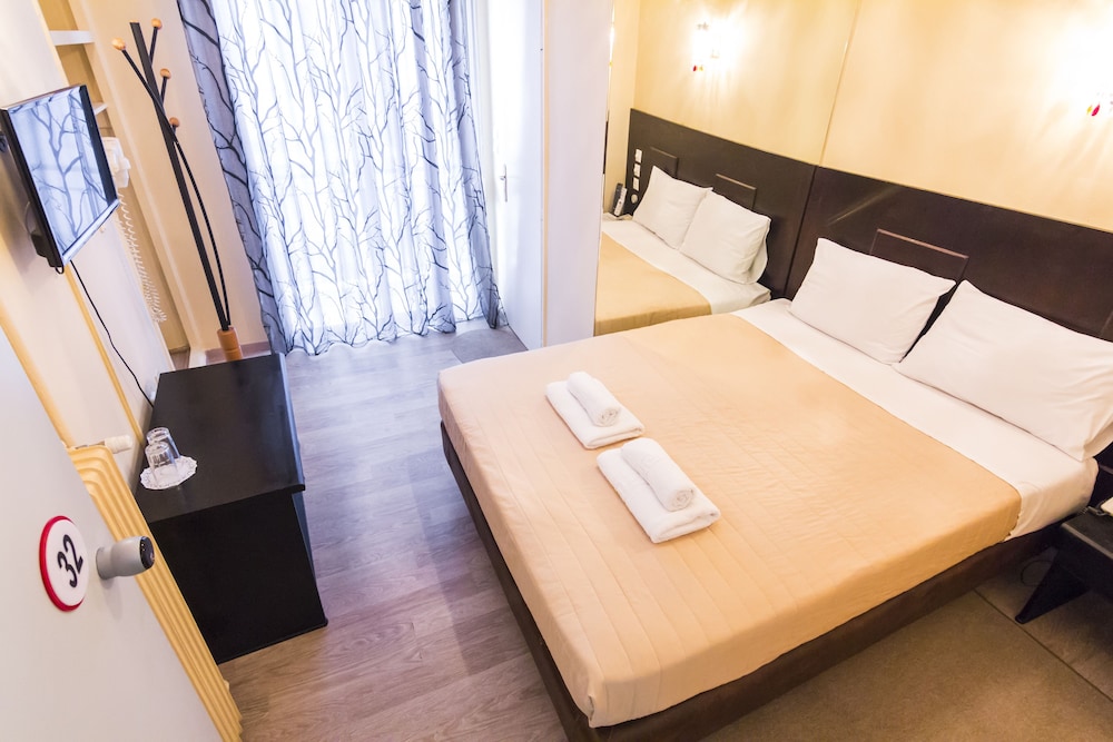 Economy Double Room photo 2