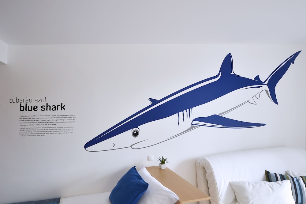 Twin Room, 3 Twin Beds, Private Bathroom, Sea View (Blue Shark) photo 3