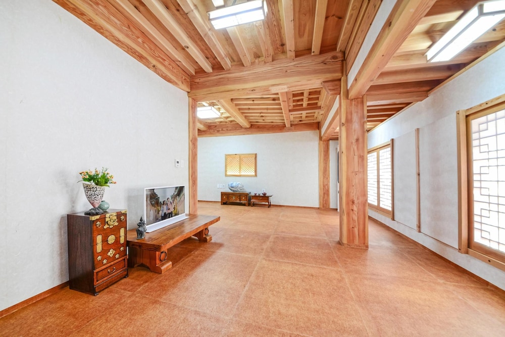 Basic Room, 1 Bedroom (Yushinjae B Primium) - Photo 7