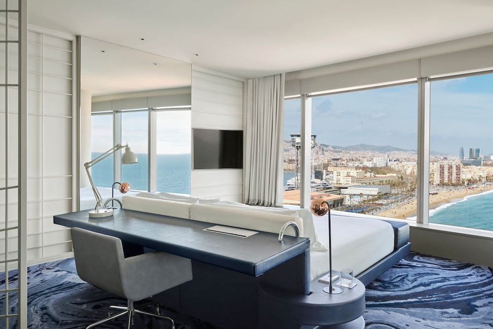 Suite, 1 King Bed, Terrace