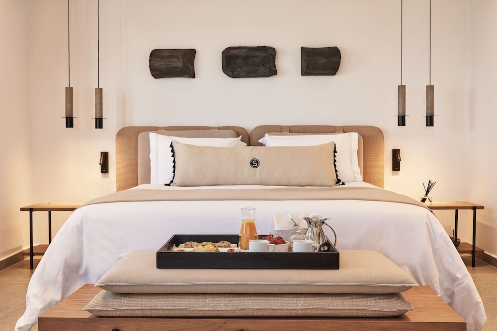 Honeymoon Suite with Private Pool, Sea View - Photo 9