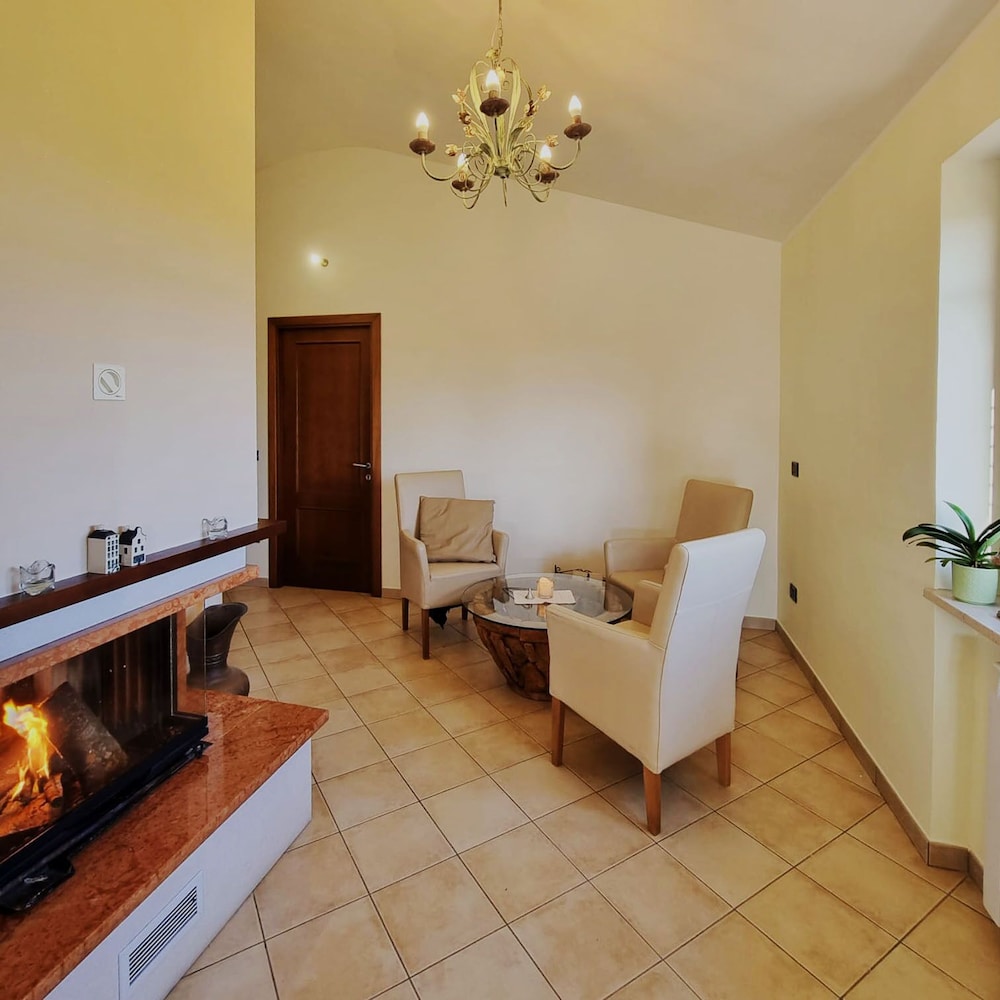 Apartment, 2 Bedrooms, Accessible, Smoking photo 2