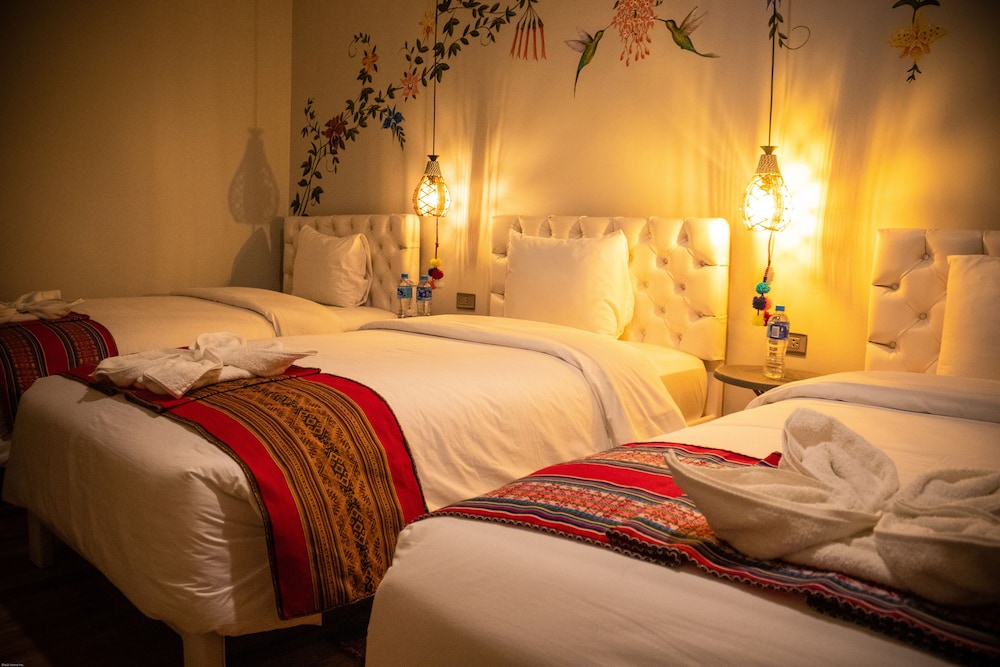 Classic Triple Room, 3 Twin Beds, Courtyard Area photo 2