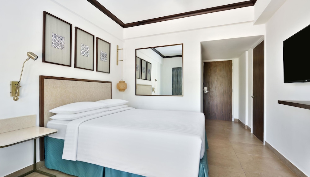 Room, 1 Queen Bed photo 1