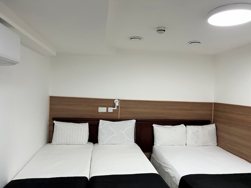 Economy Quadruple Room