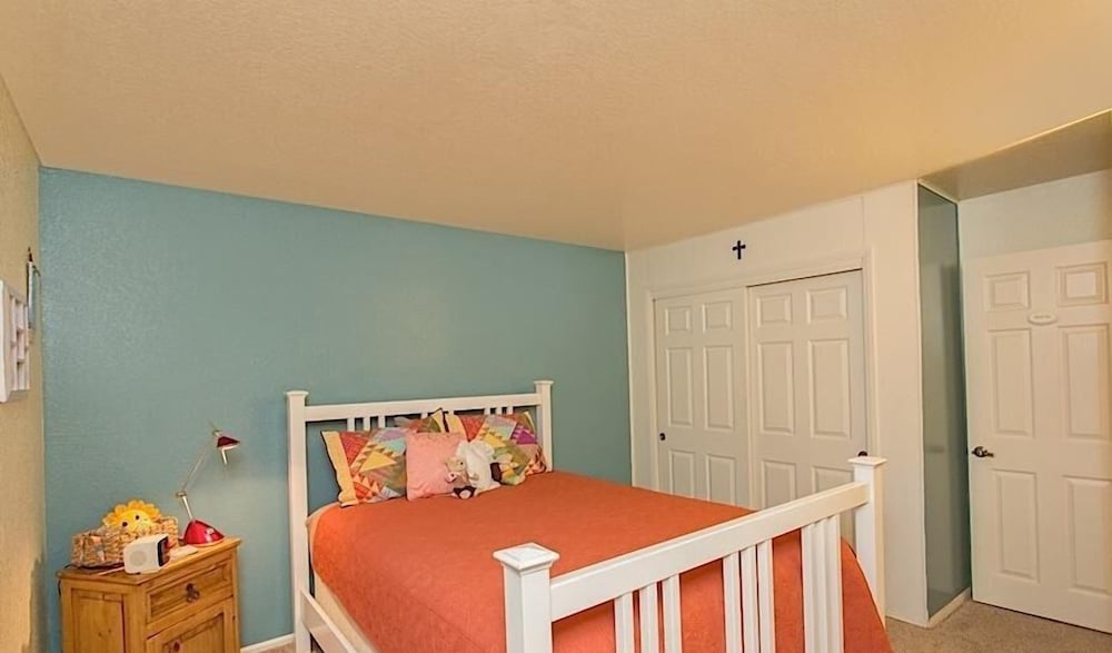 Condo, 3 Bedrooms, Pool View photo 2