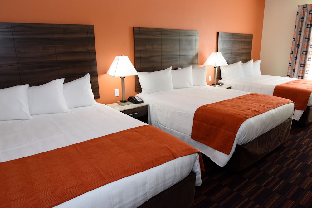 Deluxe Triple Room, 1 Bedroom, Accessible, Kitchen