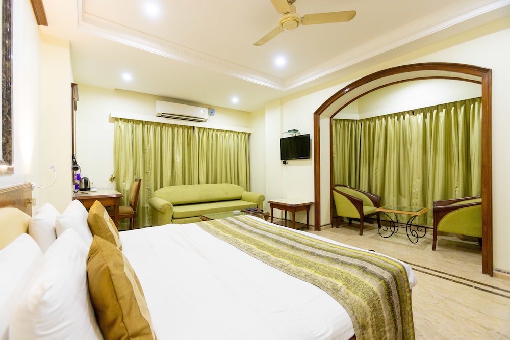 Deluxe Room - Photo 4