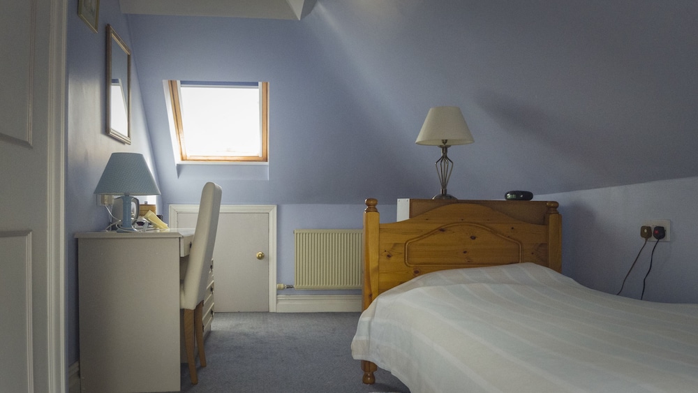 Single Room, Private Bathroom (Single With Shower.  Room Only) photo 3