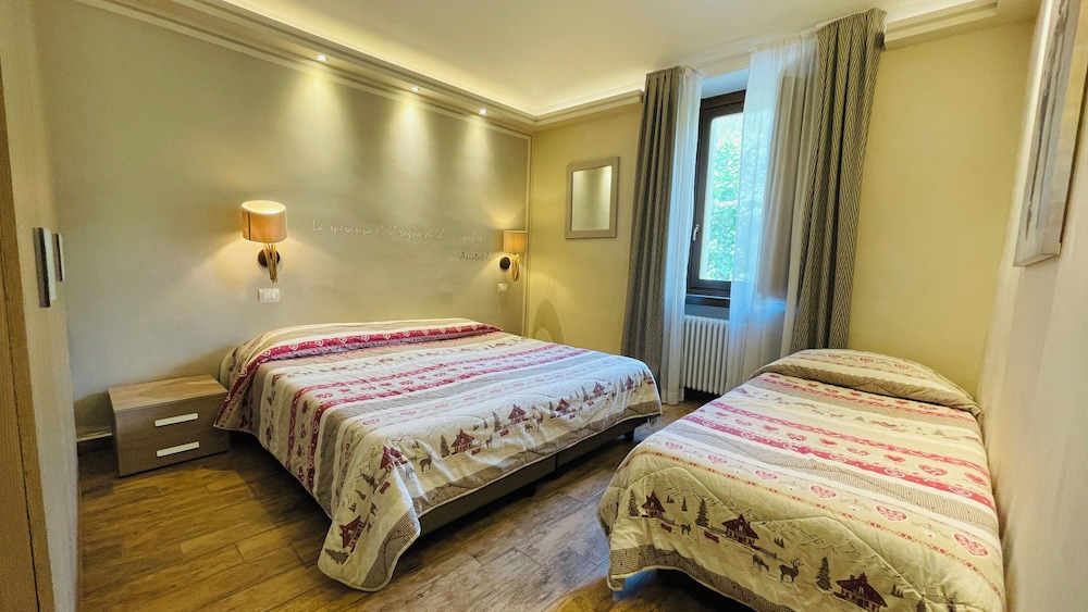 Classic Apartment, 1 Bedroom (5 people) photo 2