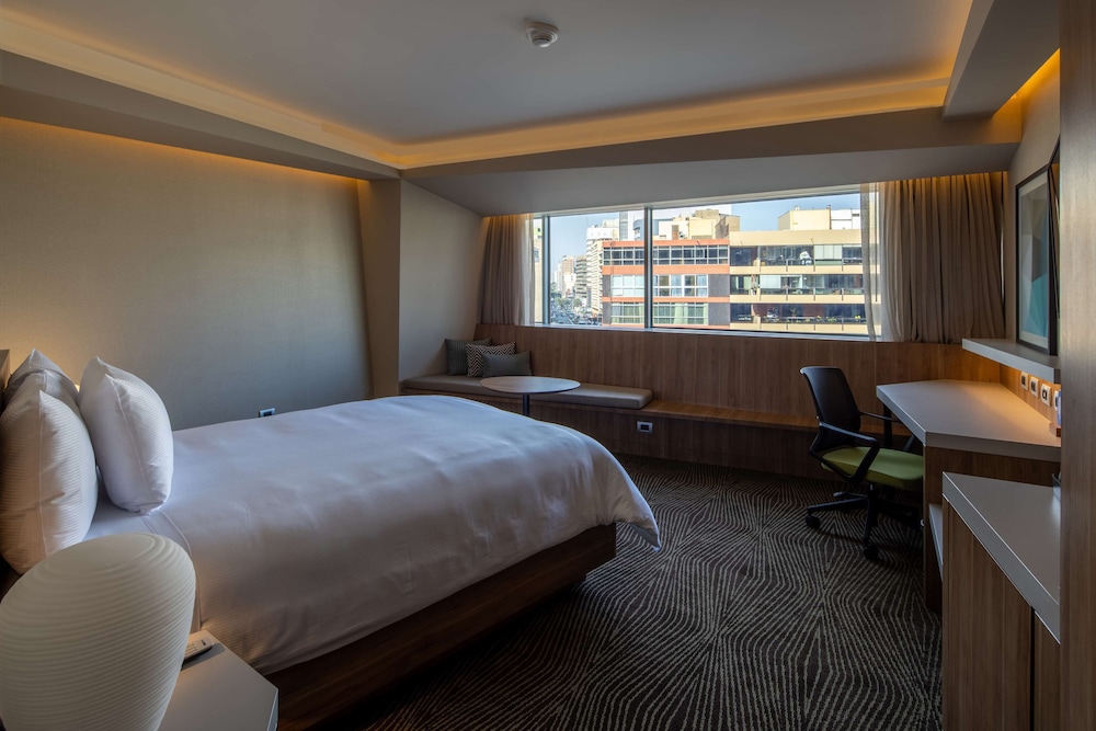 Junior Suite, 1 Queen Bed photo 1