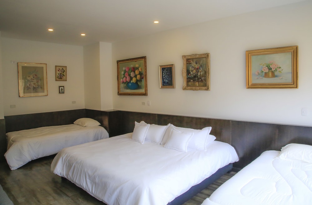 Standard Quadruple Room - Photo 2