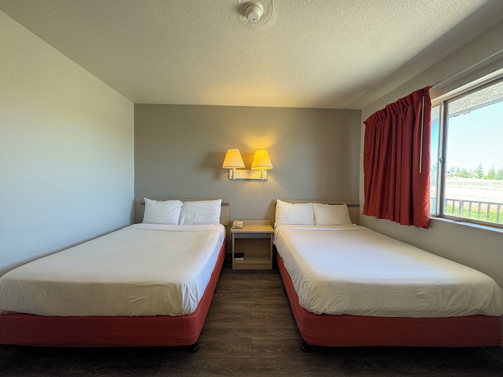 Standard Suite, 2 Double Beds, Non Smoking, Kitchenette - Photo 4