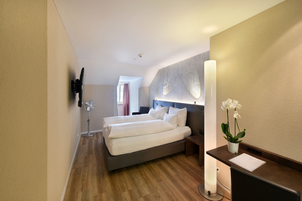 Standard Twin Room - Photo 2