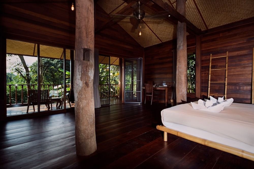 Traditional Studio, 1 King Bed, Balcony, Hill View
