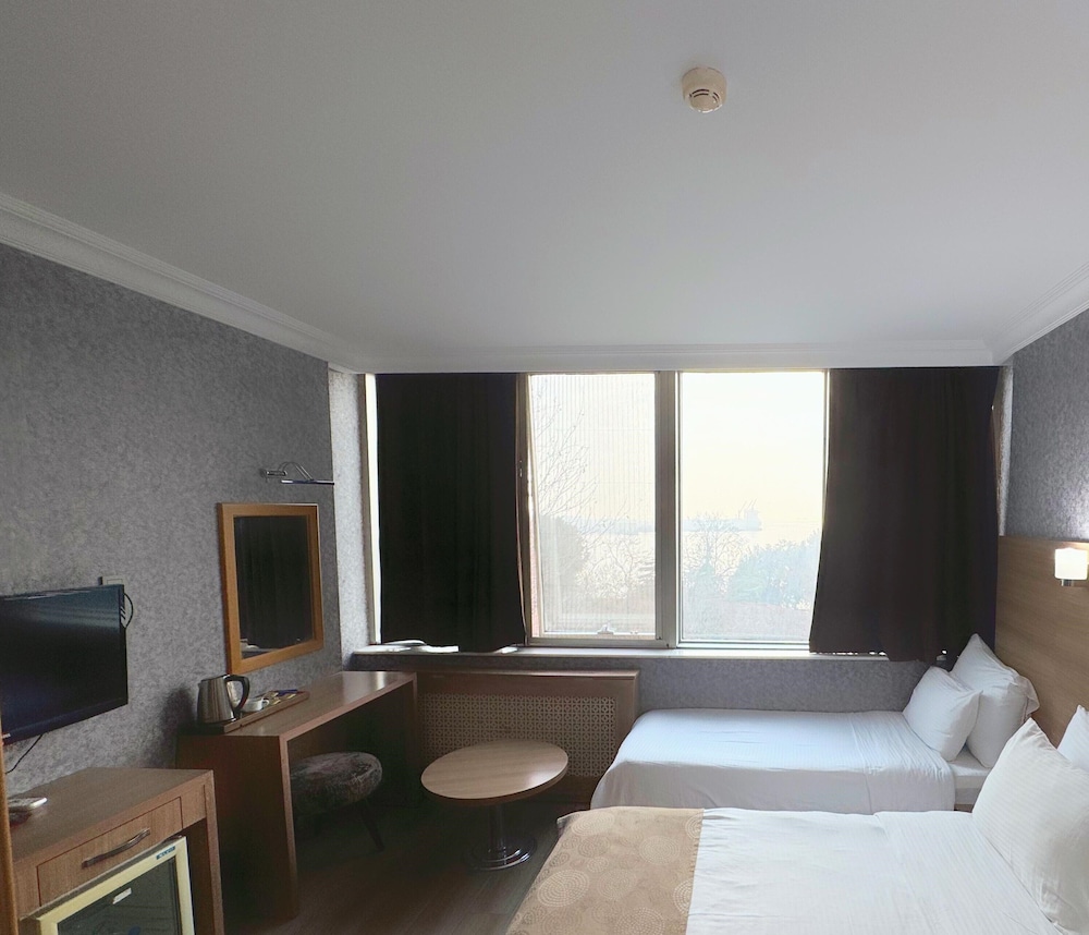 Deluxe Twin Room photo 3