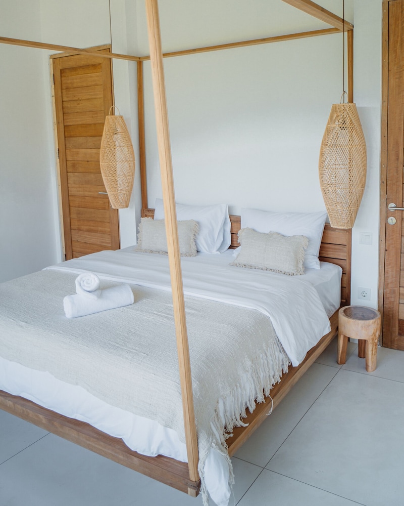 Luxury Villa, 4 Bedrooms, Pool Access photo 2