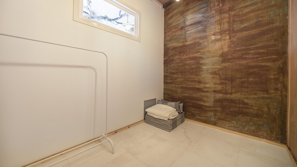 Basic Room, 2 Bedrooms (unyeong 2ho) - Photo 7