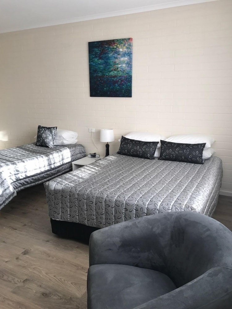 Standard Room photo 3
