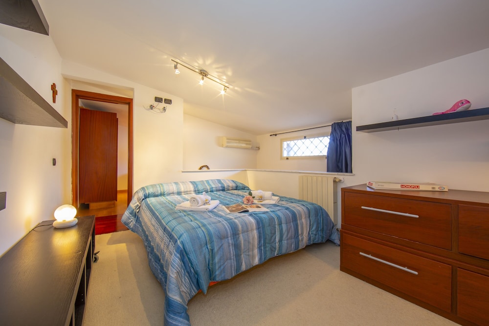 Family Apartment, 3 Bedrooms (Casa Bea 900m from sea)
