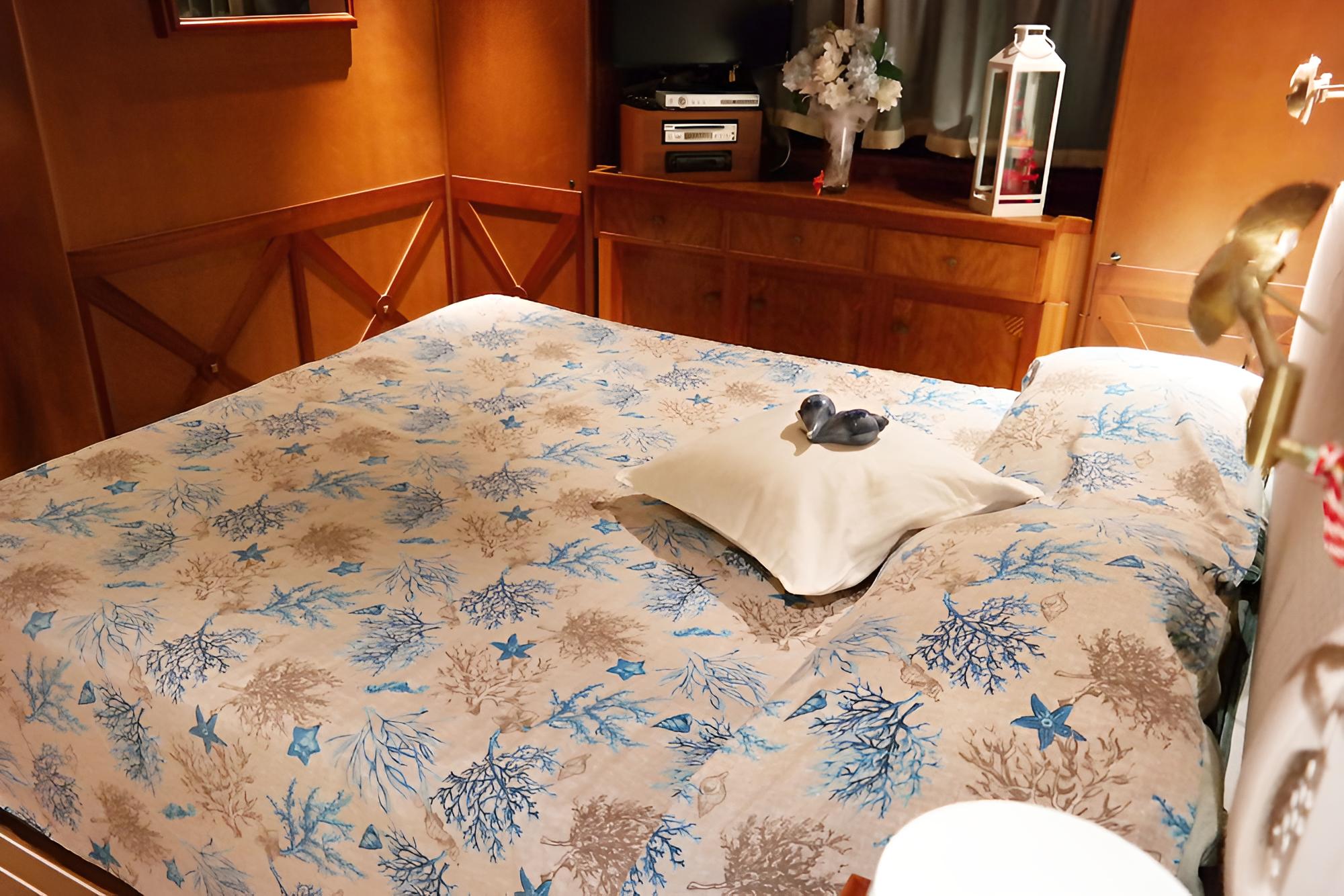 Suite, 3 Bedrooms, Sea Facing (Yacht)