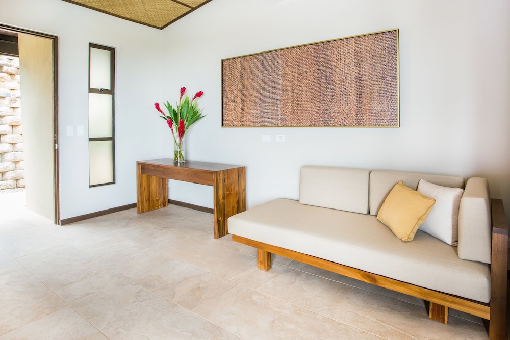 Sunset Premium Villa, 1 King Bed, Balcony, Ocean View photo 3