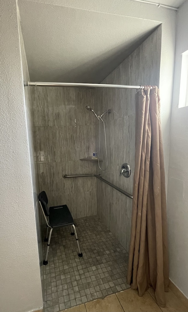 Pacific Inn, Billede 4