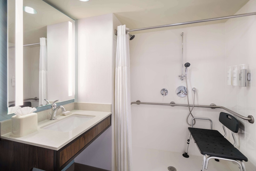 Room, Accessible - Photo 4
