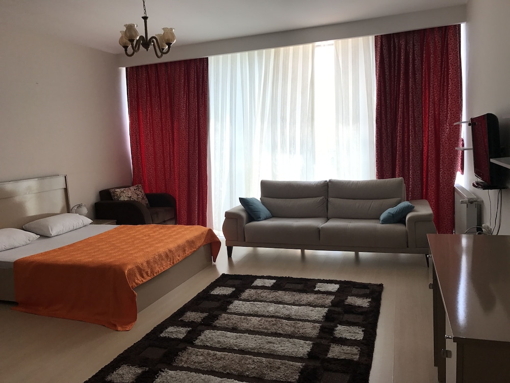 Studio Suite photo 2