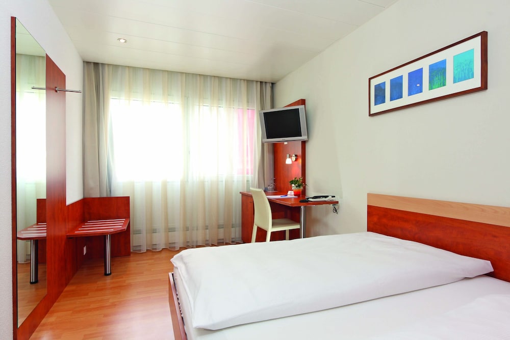 Standard Single Room photo 2