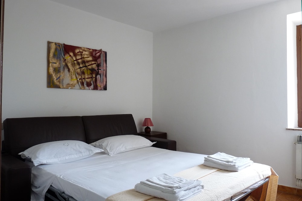 Apartment, 3 Bedrooms, Mountain View photo 1