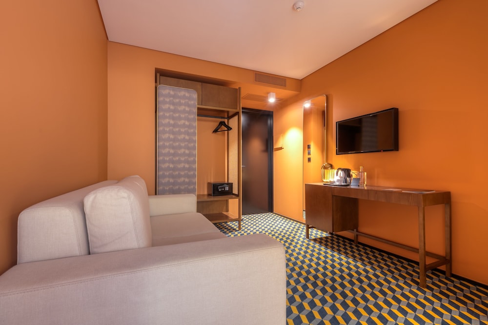 Superior Suite - Photo 6