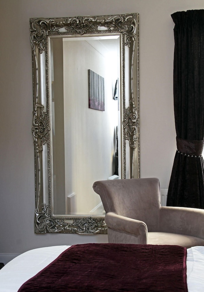 Classic Twin Room, Ensuite - Photo 8