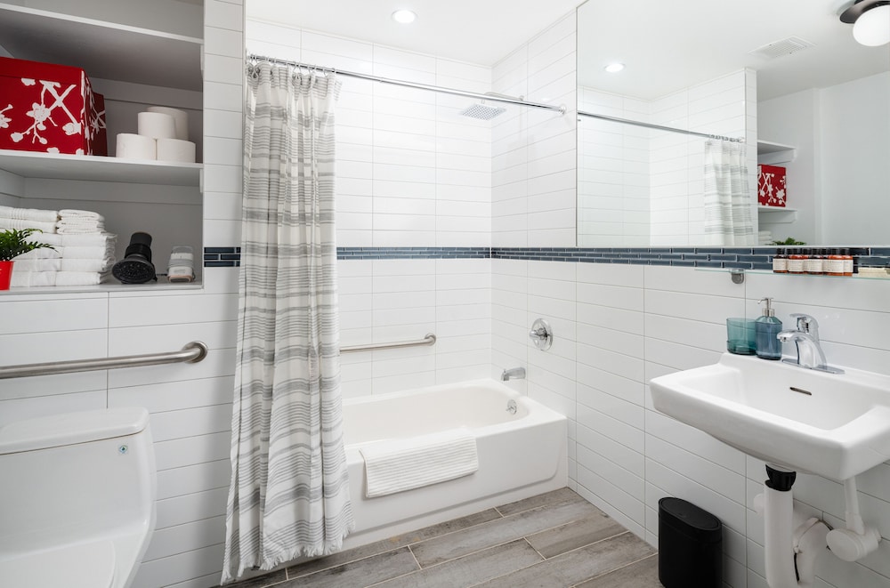 Basic Double Room, 1 Queen Bed, Accessible