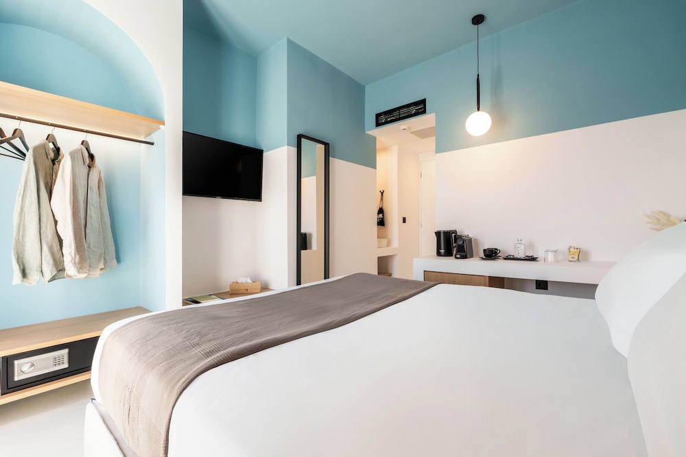 Standard Room, Pool View