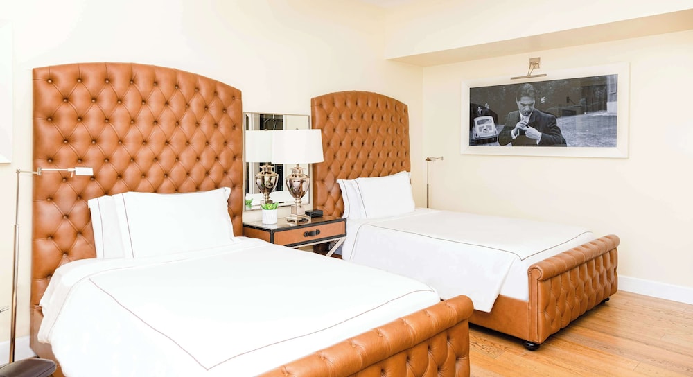 Room, 2 Double Beds, Accessible, Balcony (Hearing, Roll-In Shower)