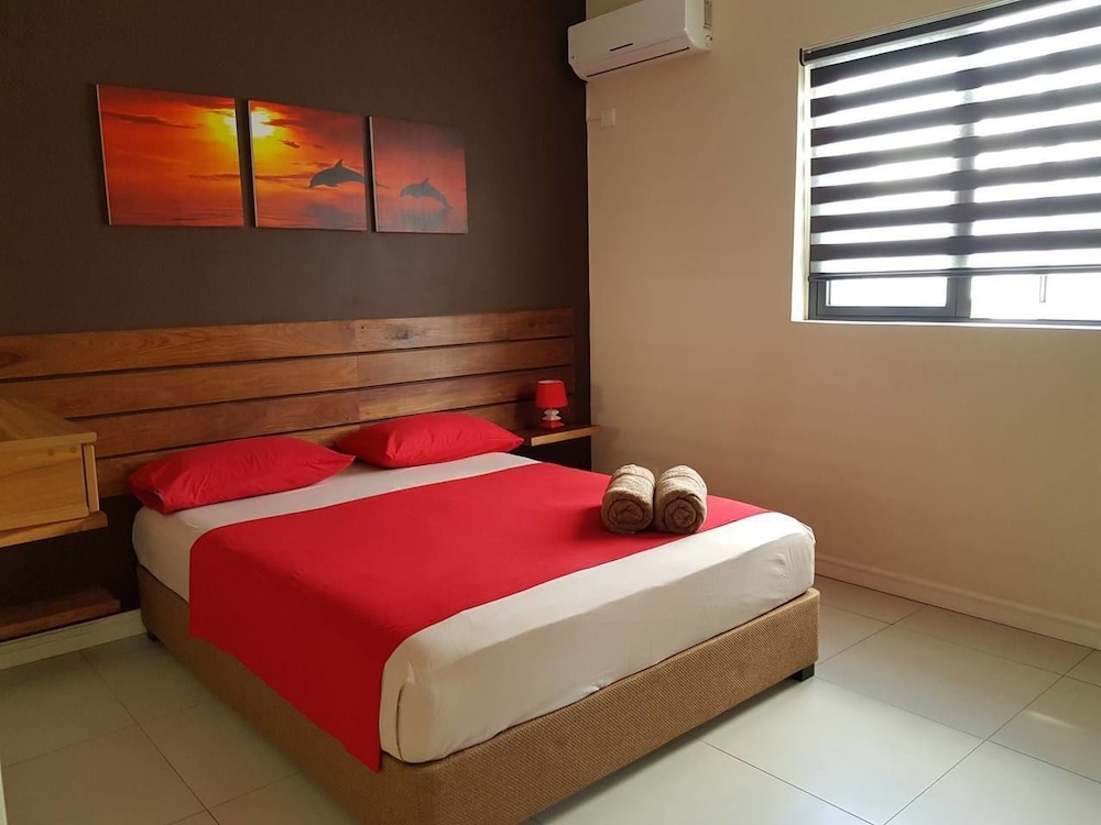 Luxury Penthouse, 3 Bedrooms, 2 Bathrooms, Sea View