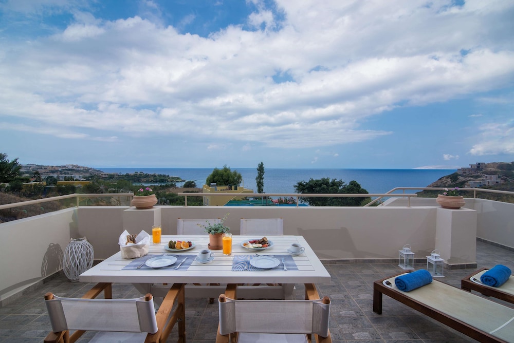 Gardens Maisonette Sea View - Photo 5