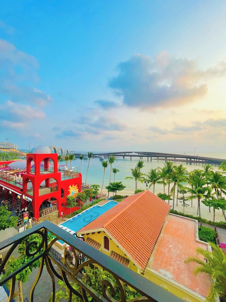 Deluxe Double Room Single Use, Beach View